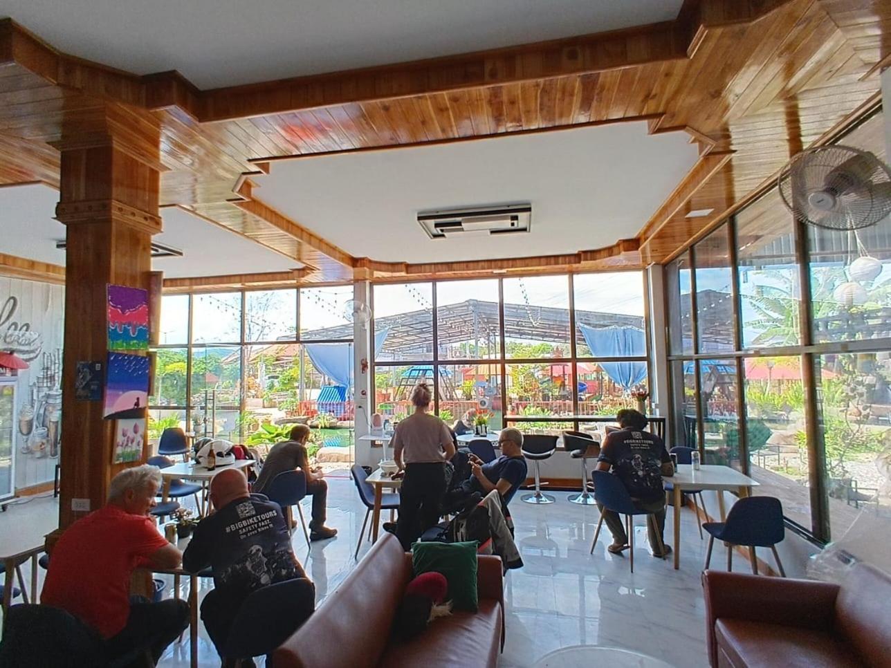 Tulip Hotel Луанг Намта Екстериор снимка
